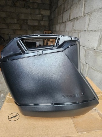 КОФР БІЧНИЙ ЛІВИЙ KAWASAKI Z750 Z1000 VERSYS 650 1000 KLE 
