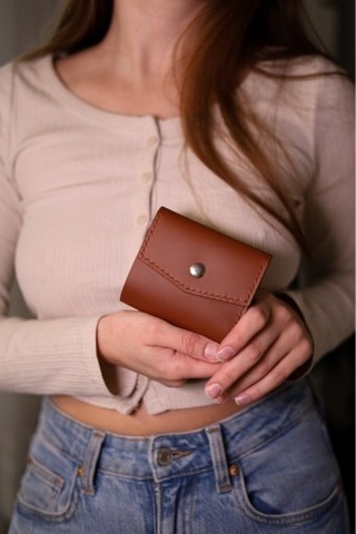 Portfel damski skórzany ręcznie robiony brązowy, minimalistyczny design