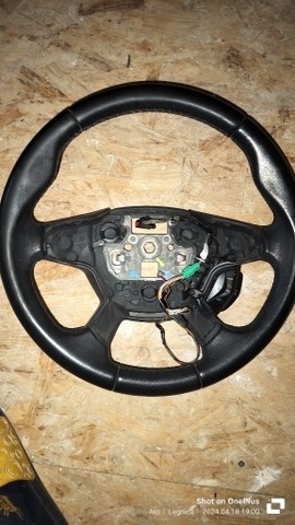 STEERING WHEEL FORD FOCUS ZE STEROWANIEM RADIO 2011  