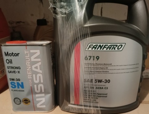 SPARE PARTS NISSAN SALE GARAGE 