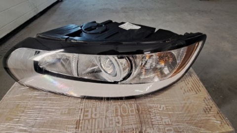 ФАРА ЛІВА VOLVO V50,S40 РЕСТАЙЛ 31299583 