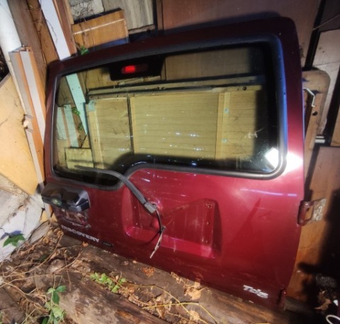 ДВЕРИ ЗАДНИЕ , КРЫШКА БАГАЖНИКА БАГАЖНИКА - LAND ROVER DISCOVERY II 2 - TD5 