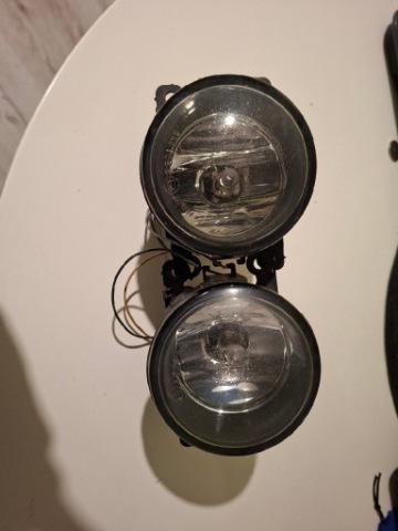 PRZEDMIOTEM SPRZEDAZY JEST:HALOGEN, ФАРА ТУМАННА 8200074008 