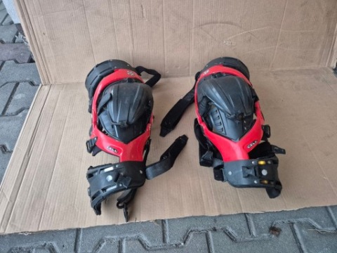 ШИНИ ASTERISK CELL ENDURO CROSS ЧОХОЛ ПІДКОЛІННА DYD. XL 40.6 DO 42.8 