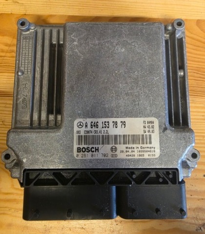 БЛОК КЕРУВАННЯ ДВИГУНА MERCEDES W211 A6461537879 0 281 011 702 ЧИСТИЙ 