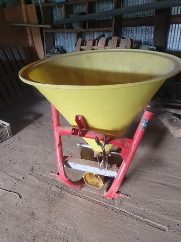 Rozsiewacz do nawozu PROMAR