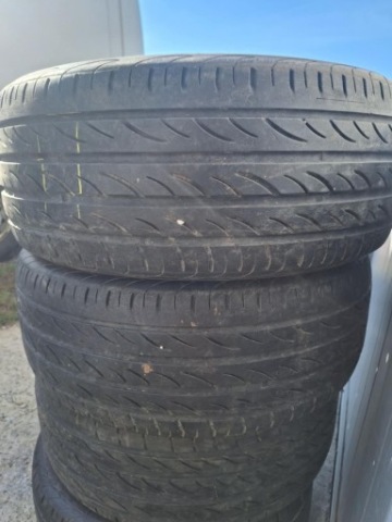 Pirelli P Zero 215/45 ZR17