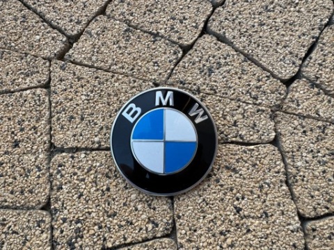 ЭМБЛЕМА ЗНАЧЕК КАПОТА BMW G01 G15 G20 G30 F90 7463684 
