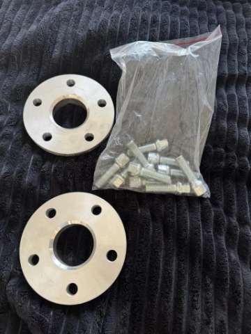 ВІДСТАНІ PRZEJSCIOWE 15MM 5X112 (57,1 NA 66,5) AUDI VW + ДОВГІ БОЛТИ M14 