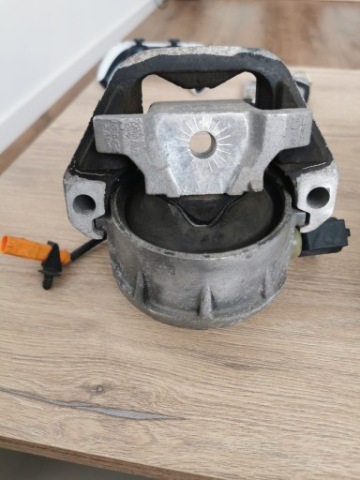 ПОДУШКА ДВИГУНА AUDI A6 C7, AUDI A5, AUDI A4 4G0199381PE 