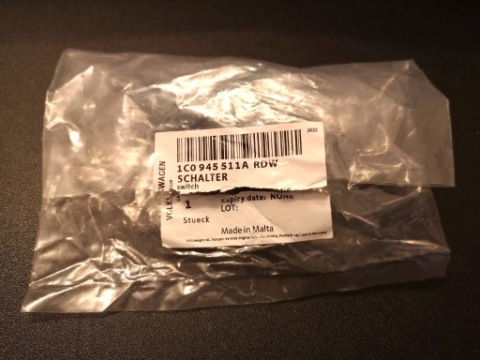 ВИМИКАЧ СВІТЛА СТОП AUDI OE 1C0 945 511A RDW 