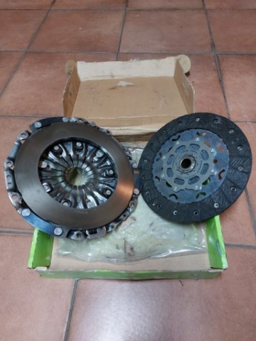 ЗЧЕПЛЕННЯ VALEO 828118 CITROEN/PEUGEOT 
