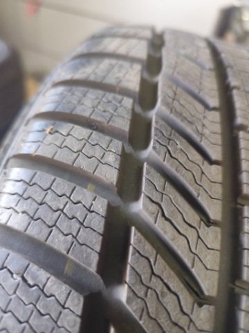 КОМПЛЕКТ ШИН ЗИМОВИХ CONTINENTAL 225 40 18 XL 4225R 