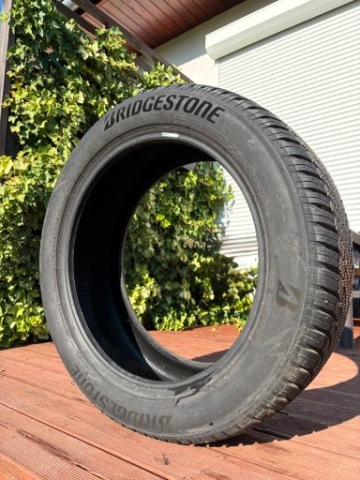 ШИНА АВТОМОБИЛЬНАЯ BRIDGESTONE BLIZZAK LM005 235/55 R20 105V XL. 