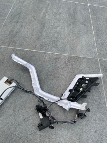 ЗАПЧАСТИНИ DO ФАРИ RH KIA NIRO II SG2 