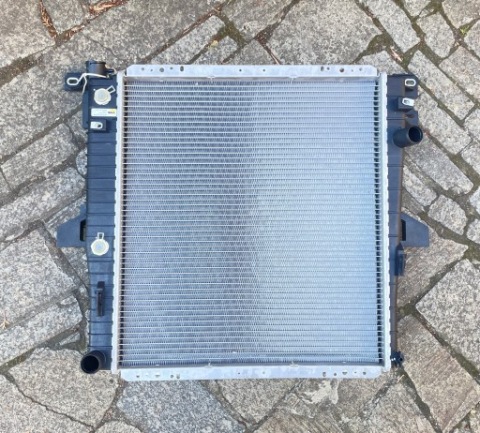 РАДІАТОР FORD EXPLORER 97-01, 4.0 SOHC I 5.0 OHV 
