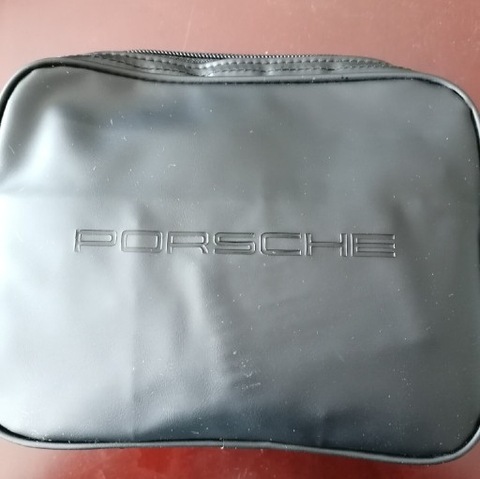 ORIGINALNA FIRST AID KIT PORSCHE  