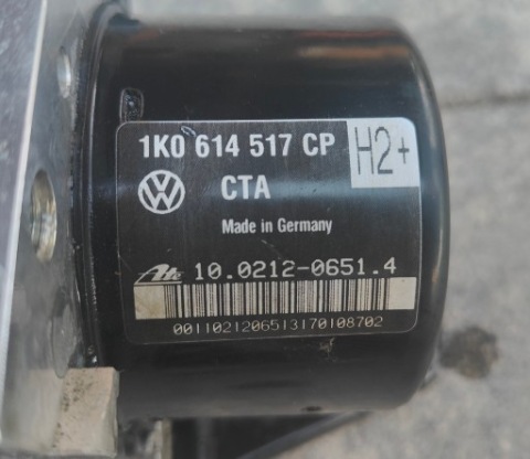 НАСОС ABS ZE STEROWNIKIEM VOLKSWAGEN GOLF VI 6 1K0907379BE 1K0614517CP 