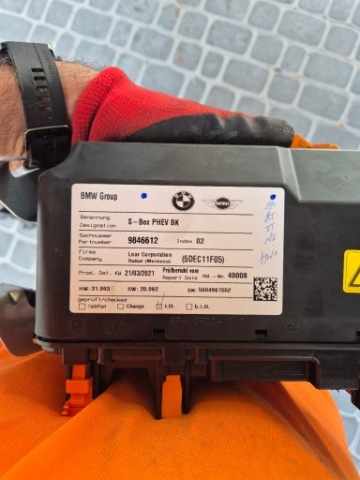 СКРИНЯ S-BOX АКУМУЛЯТОРА BMW 9846612 