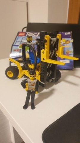 LEGO Technic 8248 Wózek widłowy 