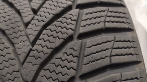 ШИНИ ЗИМОВІ NEXEN 215/45 R18 