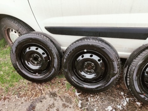 КОМПЛЕКТ ДИСКИ Z ШИНАМИ PCD 4X100 