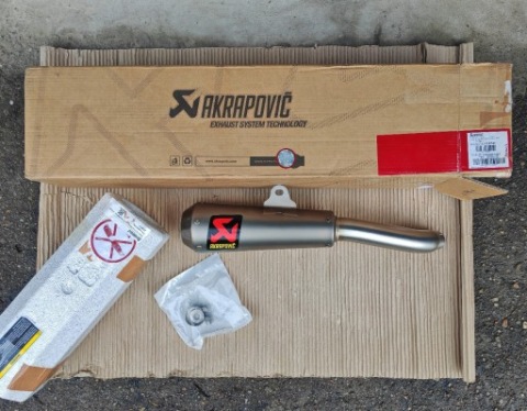 ГЛУШНИК ВИХЛОП AKRAPOVIC KAWASAKI NINJA 125 250 Z125 Z250 НОВИЙ 
