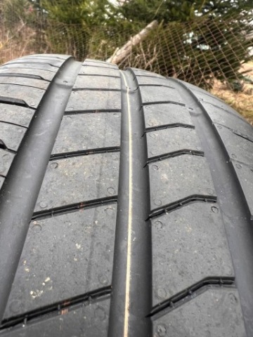 BRIDGESTONE TURANZA 215/50 R19 93T НОВЕ 