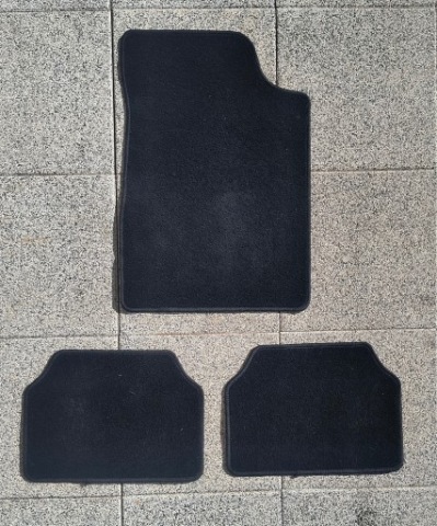 КИЛИМКИ АВТОМОБІЛЬНИЙ MATERIALOWE – 3 SZT. 