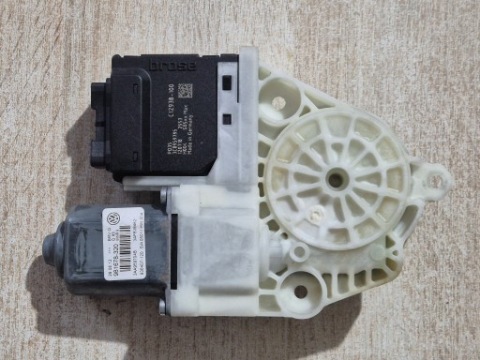 МОТОРЧИК БЛОК КЕРУВАННЯ СКЛА ПРАВИЙ ЗАД VW ПАСАТ B7 3AA959704B 3C8959795 