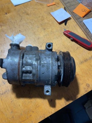 MERCEDES КОМПРЕСОР, НАСОС КОНДИЦІОНЕРА A0008304202 