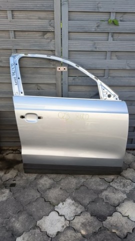ДВЕРІ ПРАВИЙ ПЕРІД AUDI Q3 8U 8U0831312C 