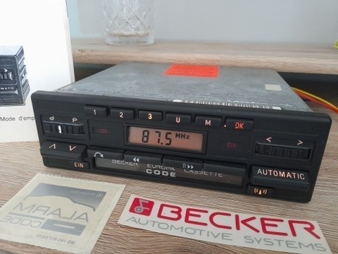 RADIO MERCEDES BECKER EUROPA 749 W124 W126 W201  