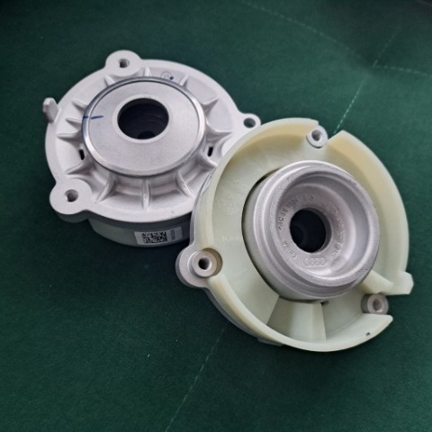 КРІПЛЕННЯ АМОРТИЗАТОРУ 8W0412377 ПЕРІД AUDI A4 A5 (ЦІНА ZA 2 SZTUKI)! 