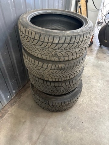 ШИНИ BRIDGESTONE BLIZZAK 215/45 R17 (4 SZT.) 