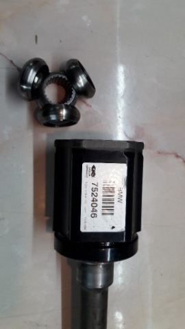 НАПІВВІСЬ Z PRZEGUBEM 7524046 BMW X3 E83 I КОРПУС ПРАВИЙ PRZOD. 
