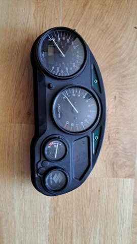 ПРИБОРНА ПАНЕЛЬ SUZUKI GSX600F В ФОРМІ ЯЙЦЯ 