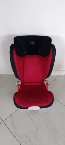 КРІСЛО АВТО ROMER KIDFIX XP SICT 15-36 KG 