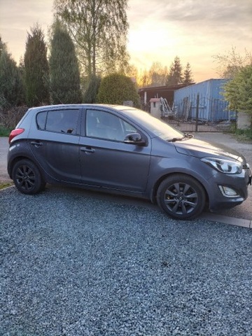 AUTO HYUNDAI I20  