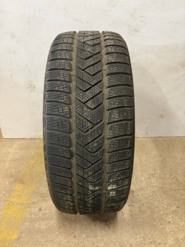 ШИНА ЗИМОВА PIRELLI SOTTOZERO 3 РОЗМІР 245/40 R20 