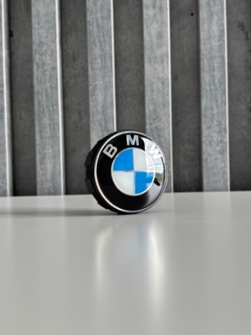 BMW ОБЕРТАЛЬНЕ КОВПАЧКИ DO ДИСКІВ 68MM 3D КОМПЛЕКТ 4 ШТУКИ NIEBIESKO/BIALE 