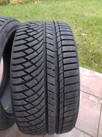 KUMHO WINTERCRAFT WP72 245/35 R19 93 W 2 ШТУКИ 