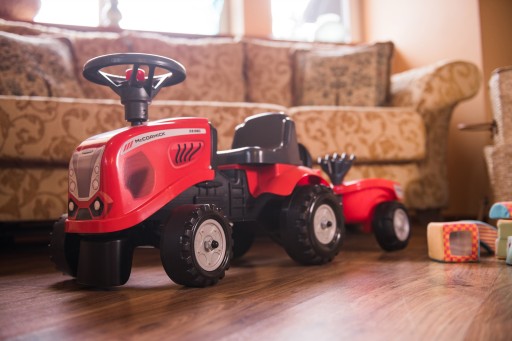 ПРИВОД ТРАКТОРА ПРИЦЕП ОГРОМНЫЙ ТРАКТОР BABY MCCORMICK 1 ГОД FALK