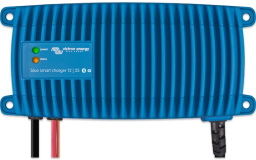 Blue Smart IP65s Charger 12/5 + DC connector