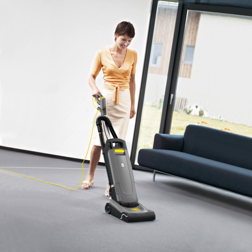 ПРОФЕССИОНАЛЬНЫЙ ПЫЛЕСОС С ЩЕТКОЙ KARCHER CV 30/1