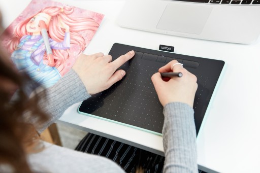 Графический планшет Wacom Intuos Pen Bluetooth M