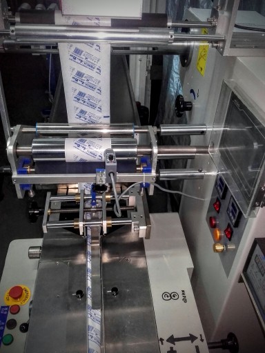 Pozioma maszyna pakujaca, Flow-pack, FPM-010S/D