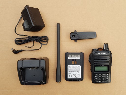 Радиостанция Yaesu FT-4XE