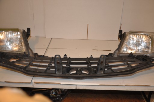 Лампа передней правой фары Toyota Hilux 11-15