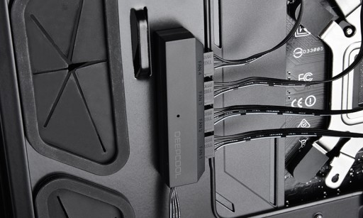 Контроллер вентилятора DEEPCOOL FH-04 PWM Fan Hub